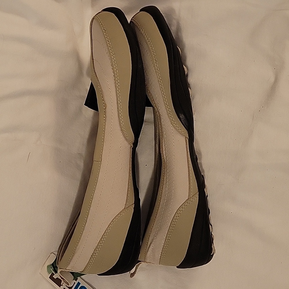 Land's End slip on flats - Picture 4 of 6